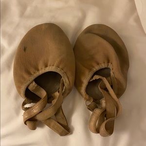 Turning shoes